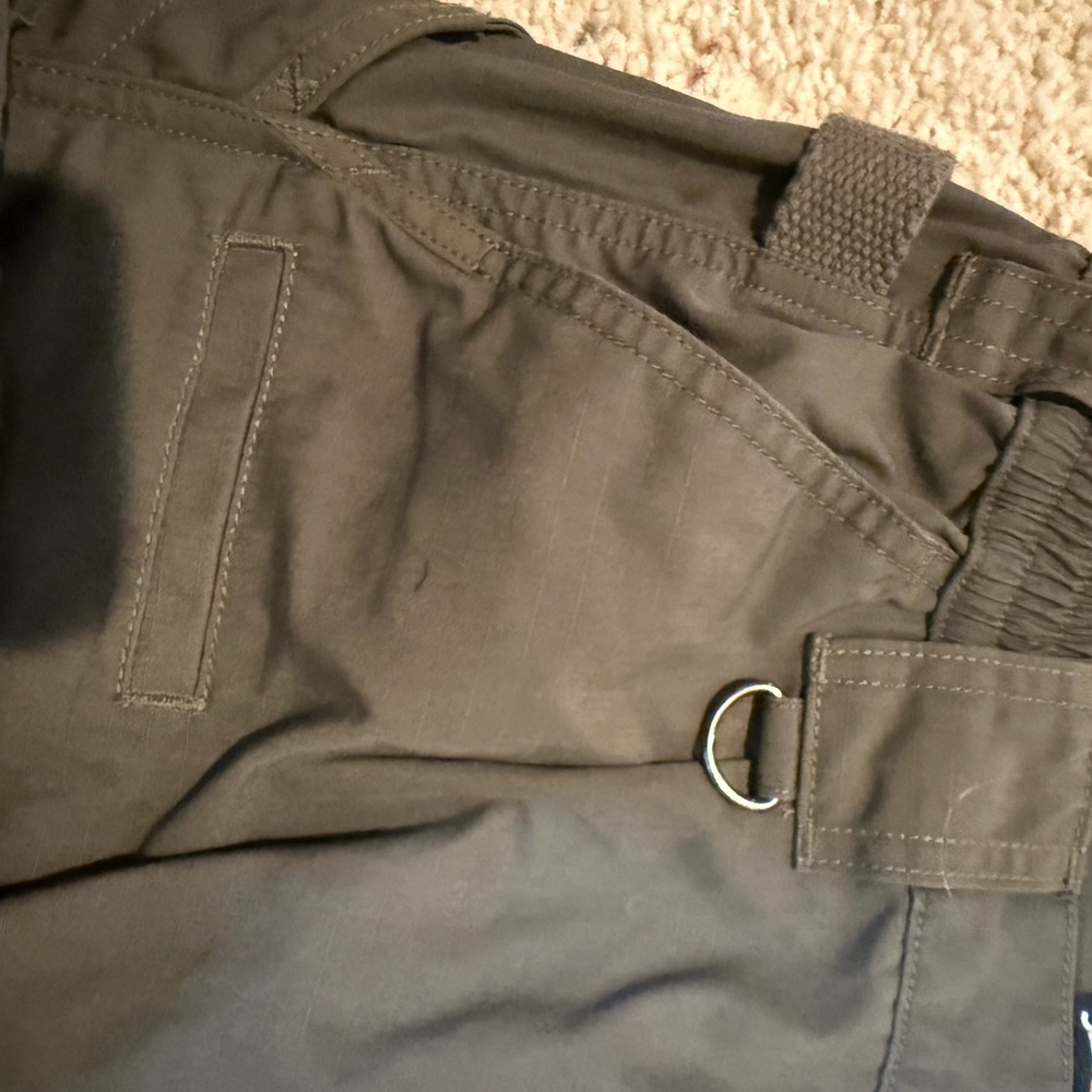5.11 Tactical Dark olive green Pants 32x30 many pockets durable - Picture 10 of 12